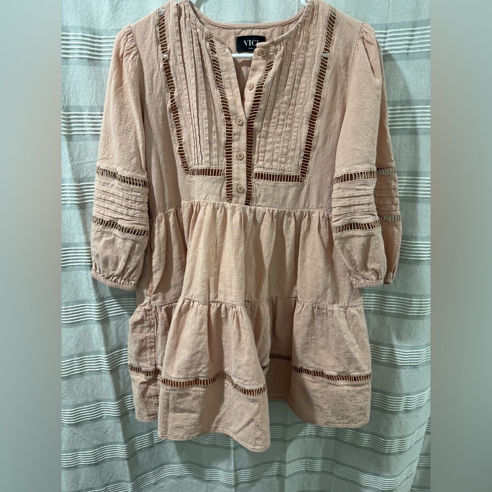 Pink Vici Dress. Has pockets. Size Medium